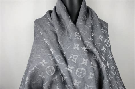 louis vuitton doorzichtige sjaal|Louis Vuitton shawls.